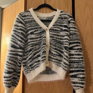 Chic Zebra Print Women's Sweater